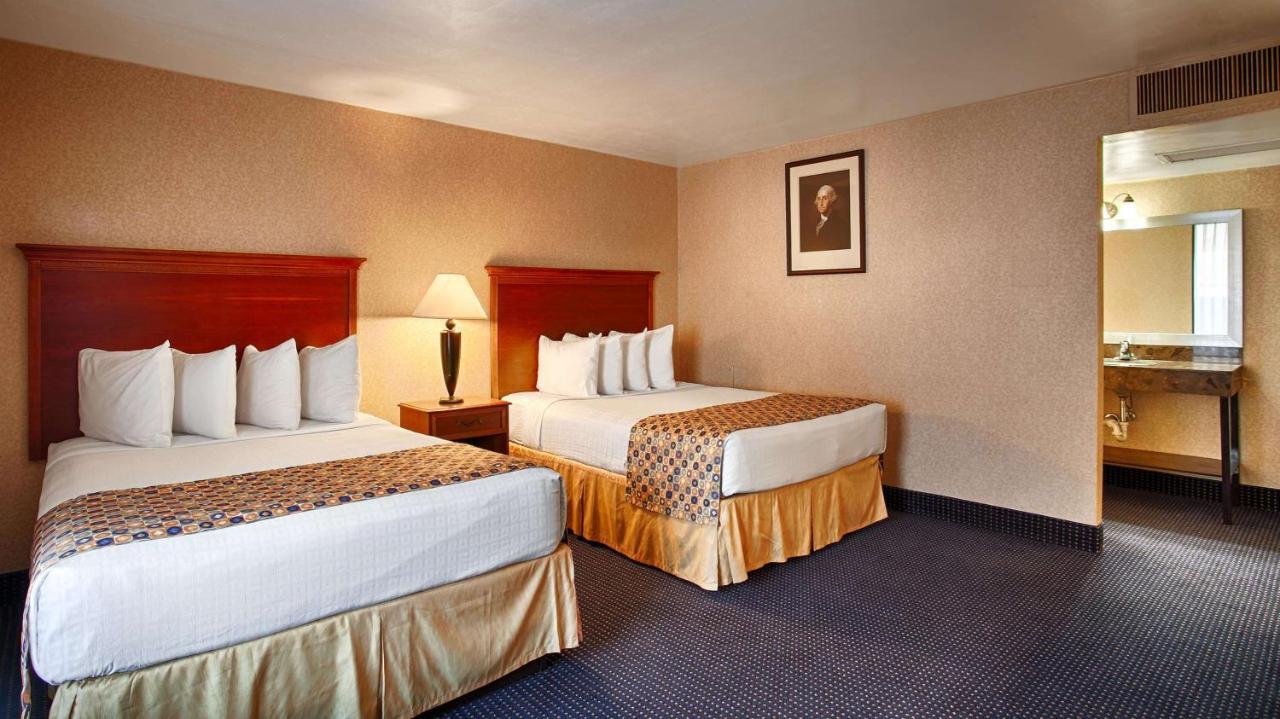 Hotel Pentagon Arlington Exterior foto